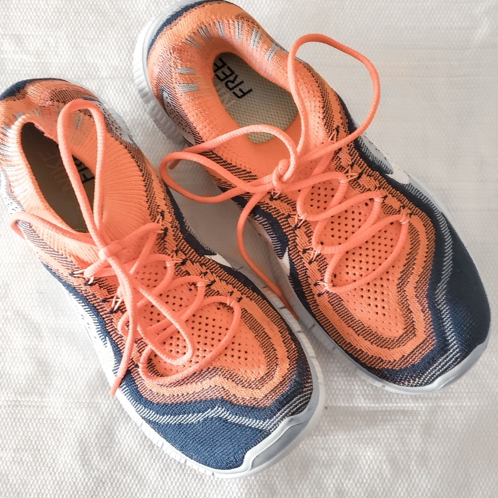 Nike free fly knit